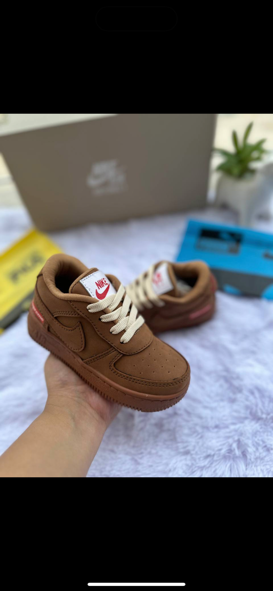 Brown dunks kids