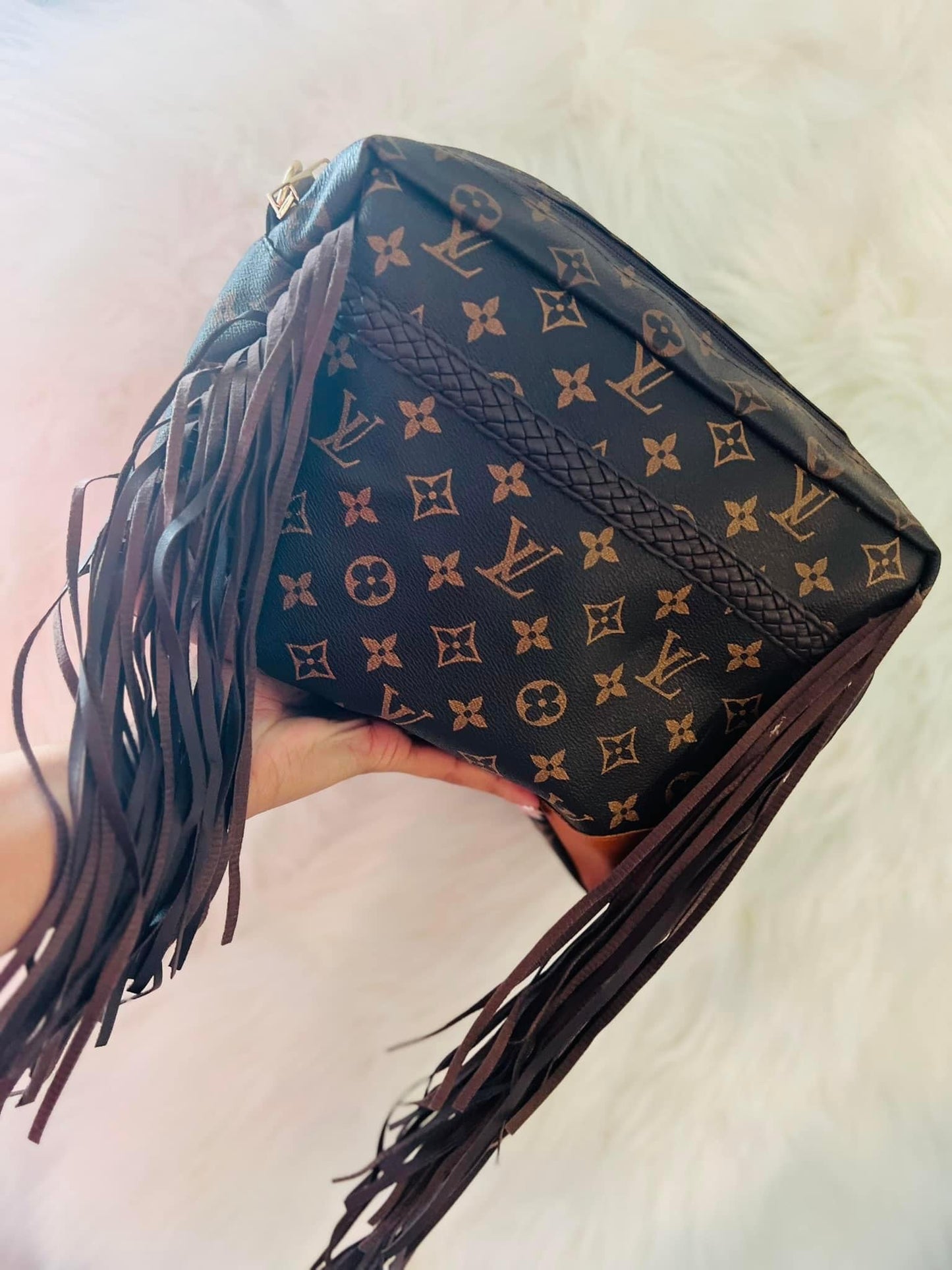 LV fringe baggy